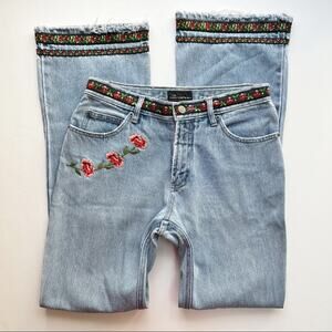 Vintage Y2K No Boundaries Flare Leg Jeans Embroidered Trim Low Rise